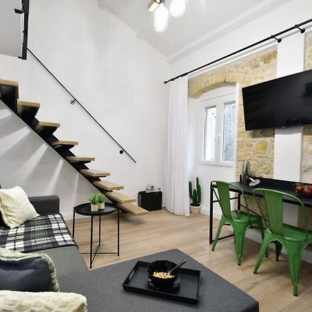 Queen 4 Apartment In The Heart Of The Corfu Historical Old Town Center Esterno foto